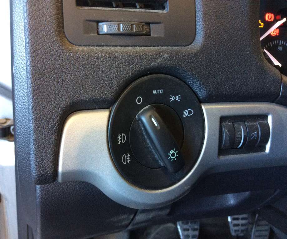 Bryter lys til Škoda Octavia, 2009-2013 (Type II, Fase 2)  (SKODA|1Z0 941 431 J  REH)