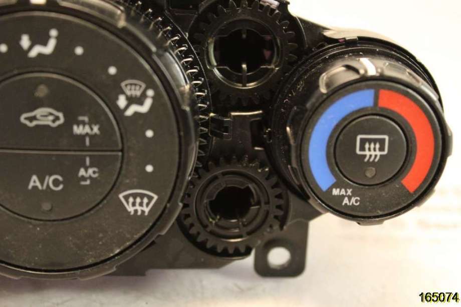 Varmeapparat betjening til Ford Fiesta 2008-2012 (Type VI, Fase 1)  (FORD|8A61-19980-DH|1777072|8A61-19980-DF)