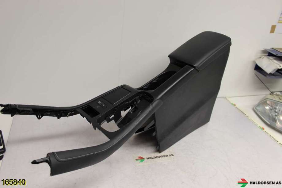 Sete armlene lokk til Lexus CT 2010-2020  (LEXUS|58910-76010C0|)