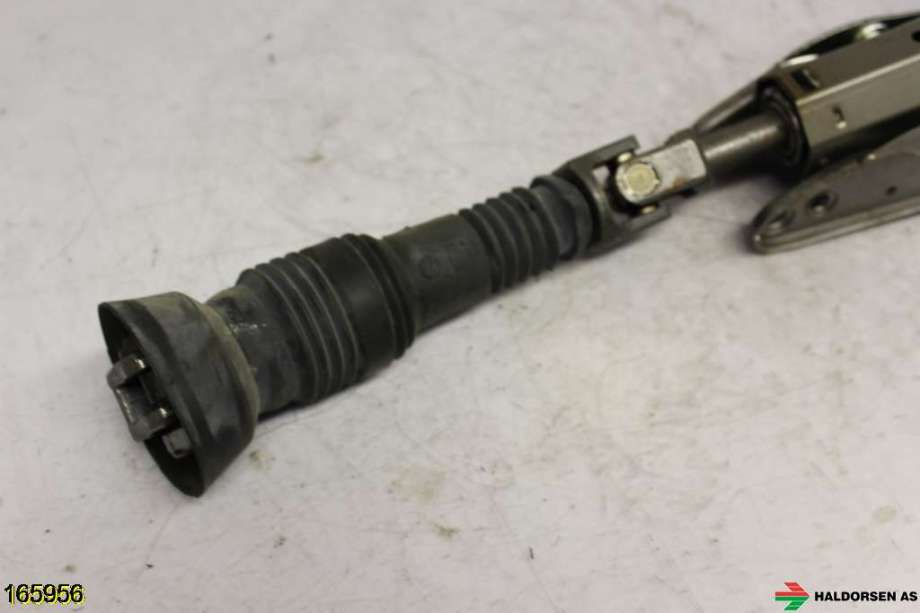 Rattaksel til VW Transporter / Caravelle 2009-2015 (Fase 2) (T5) (T5) (VOLKSWAGEN|7E1 422 061 R|)