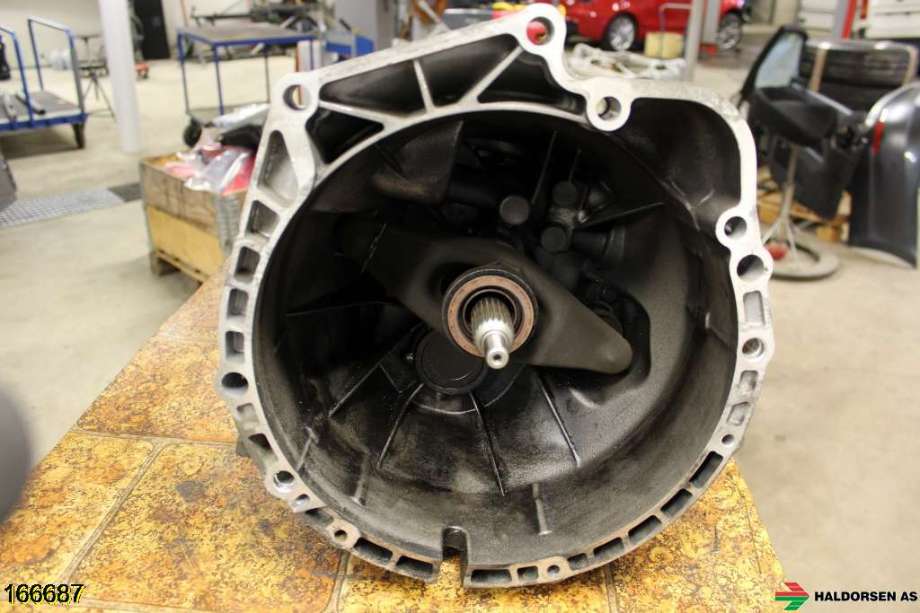 Girkasse manuell 6-trinn til BMW 1-Serie 2004-2011 (E81/E82/E87/E88) (E81/E82/E87/E88) (BMW|23 00 7 626 305|)