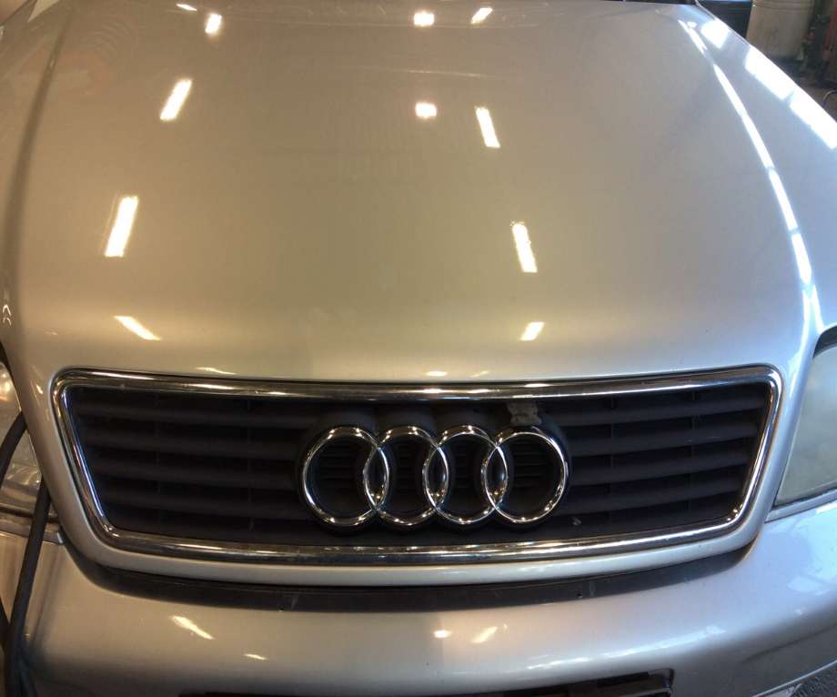 Grill til Audi A6 1997-2001 (Type II, Fase 1) (C5) (C5) (AUDI|4B0 853 651 A|)