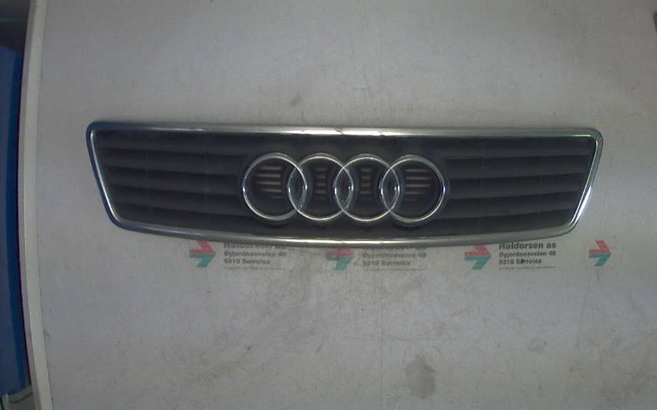 Grill til Audi A6 1997-2001 (Type II, Fase 1) (C5) (C5) (AUDI|4B0 853 651 A|)