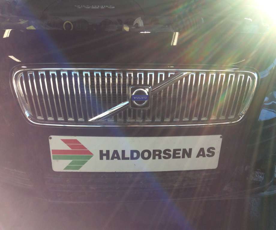 Grill til Volvo V50, 2004-2007 (Fase 1)  (VOLVO|)