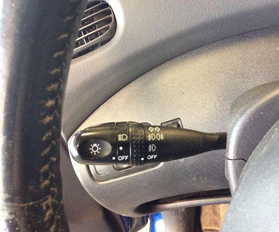 Bryter lys til Toyota Yaris Verso 1999-2007 (TOYOTA|84140-52040|)