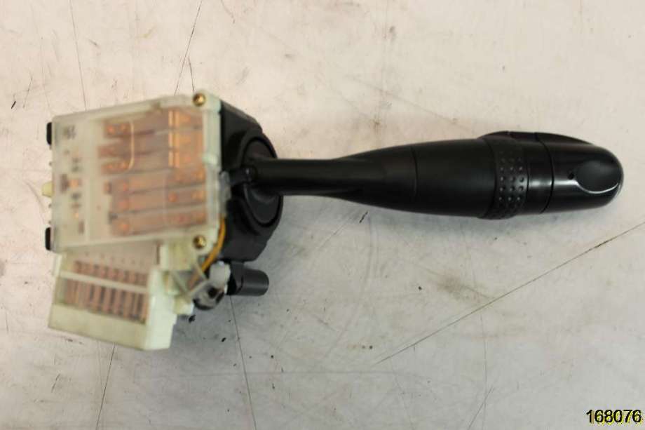 Bryter lys til Toyota Yaris Verso 1999-2007 (TOYOTA|84140-52040|)