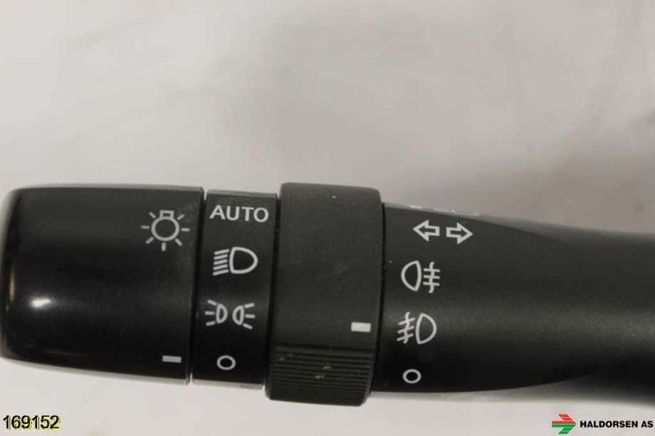 Bryter blink til Toyota RAV4 2009-2013 (Type III, Fase 2)  (TOYOTA|84140-42111|)