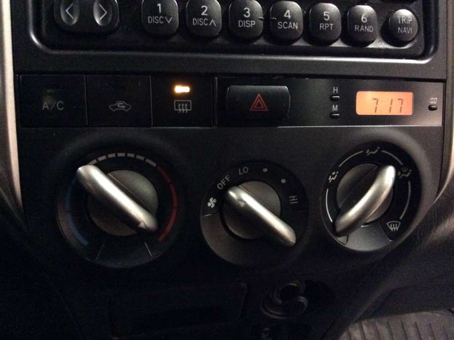 Varmeapparat betjening til Toyota RAV4, 2000-2006 (Type II)  (TOYOTA|55900-42210)