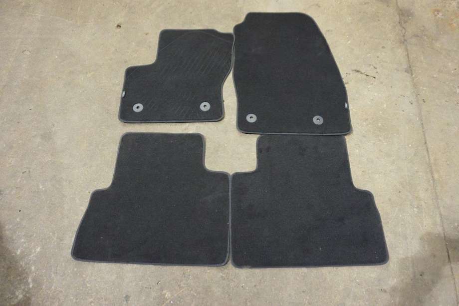 Innredning diverse til Ford C-Max, 2015-2019 (Type II, Fase 2)  (FORD|AM5J13035AC3JA6)