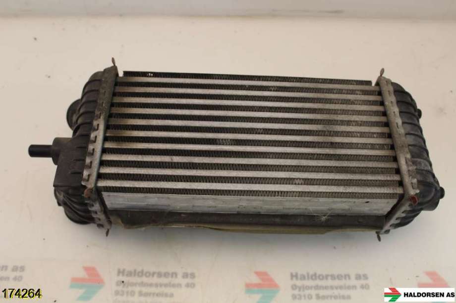 Intercooler til Mazda 3 2009-2013 (Type II)  (MAZDA|Y642-13-550|)