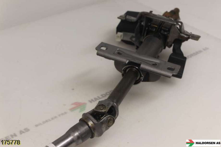 Rattaksel til Peugeot 308 2013-2021 (Type II)  (PEUGEOT 308|96 748 618 ZD||98 121 125 80)