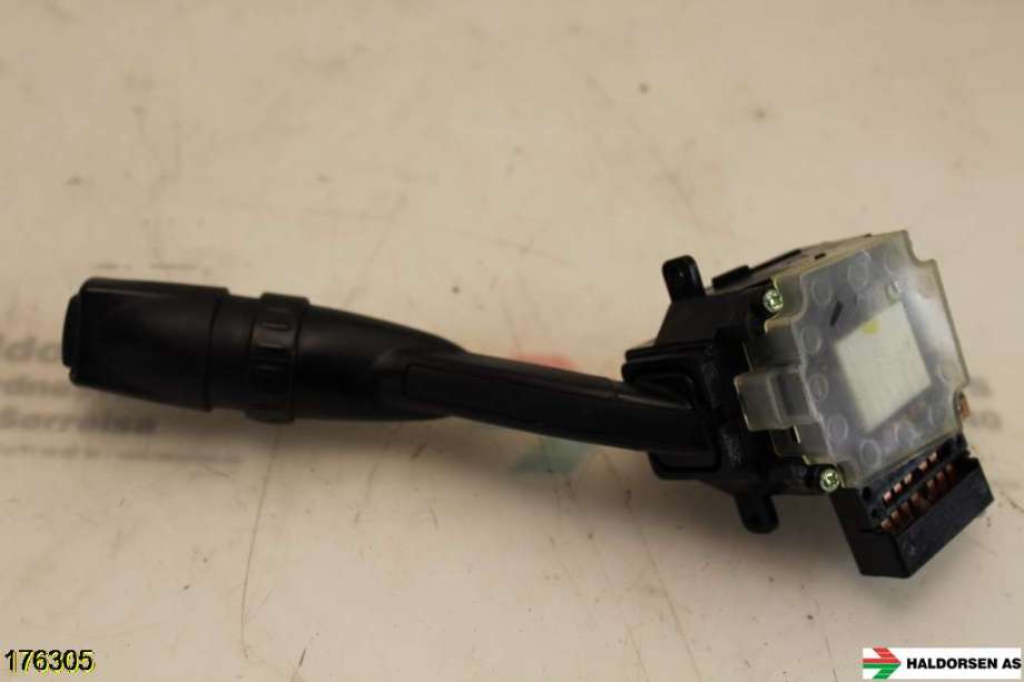 Bryter visker til SsangYong Actyon 2007-2013 (SSANGYONG|8591032331|)