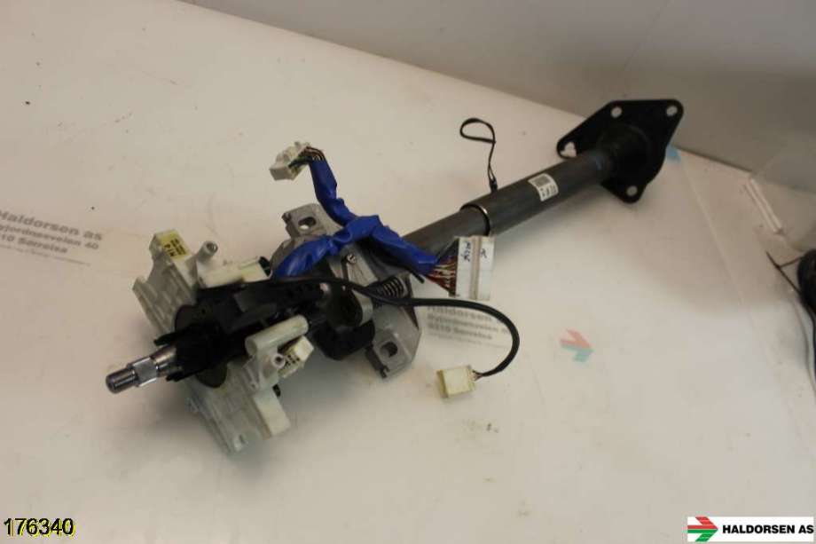 Rattaksel til SsangYong Rexton, 2007-2013 (Y250) (Y250) (SSANGYONG|46210-0800C)