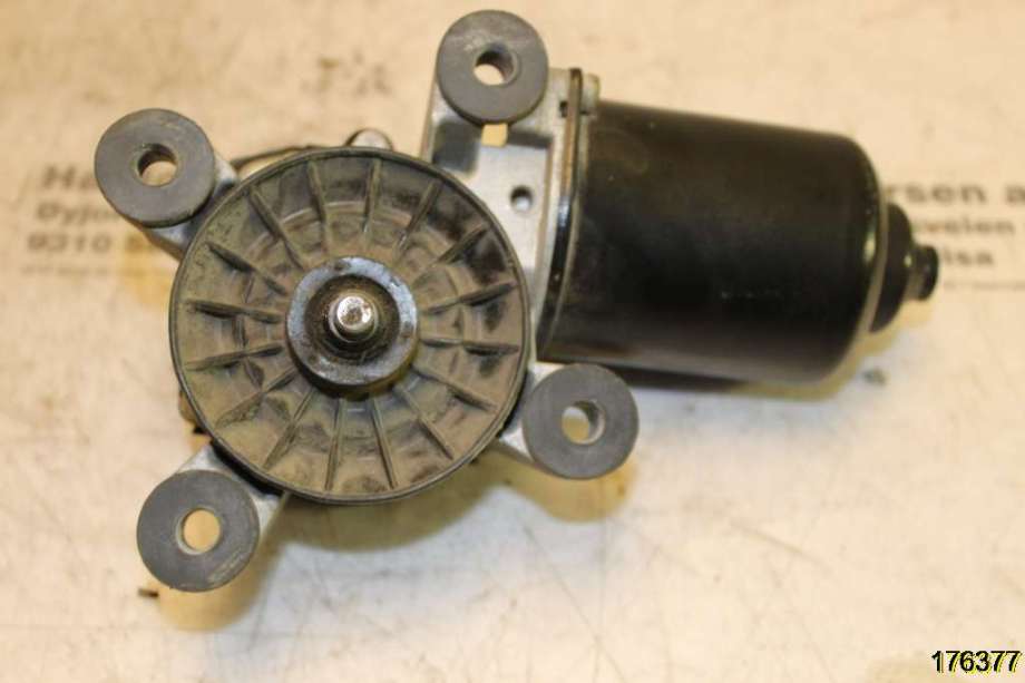 Viskermotor frontrute til Toyota Hiace, 2007-2012 (Fase 3)  (TOYOTA|85110-26140)