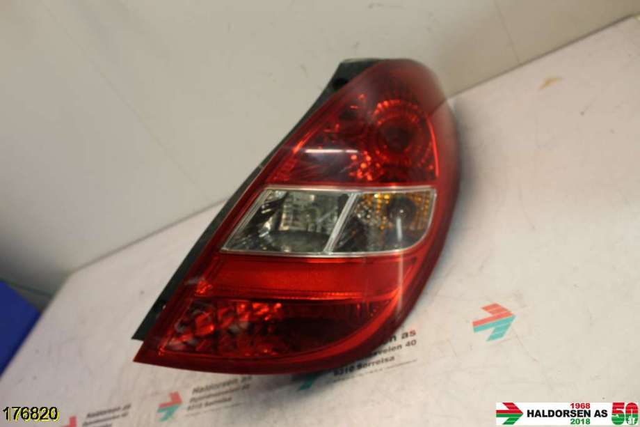 Baklykt høyre til Hyundai i20 2009-2014 (Type I) (HYUNDAI|92402-1J000|)