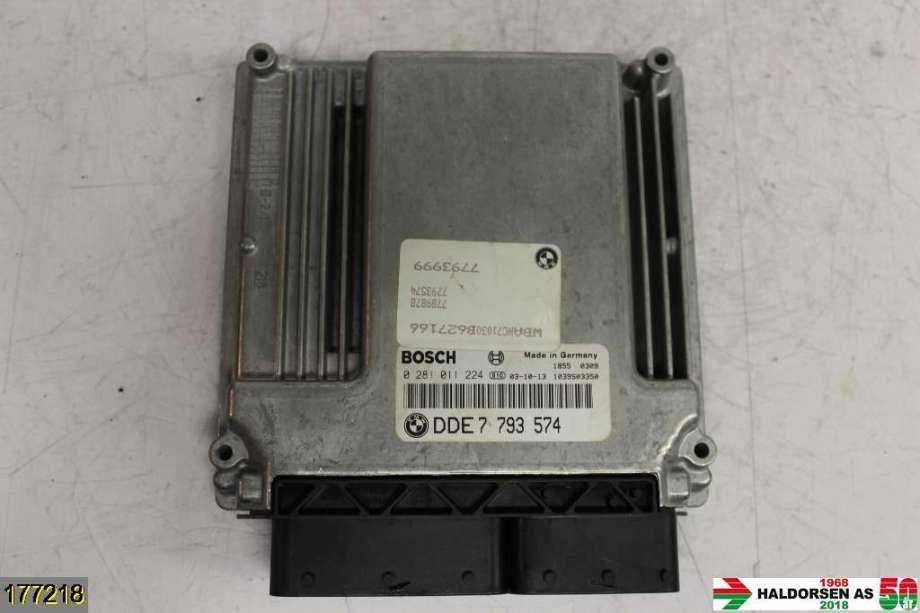 Styreenhet motor til BMW 5-Serie 2003-2010 (E60/E61) (E60/E61) (BMW|13 61 7 811 896|BOSCH 0 281 011 224|DDE 7 793 574)