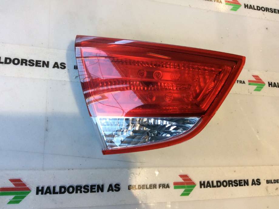 Baklykt venstre indre til Hyundai Ix35 2010-2015  (HYUNDAI|92405 2Y000|)