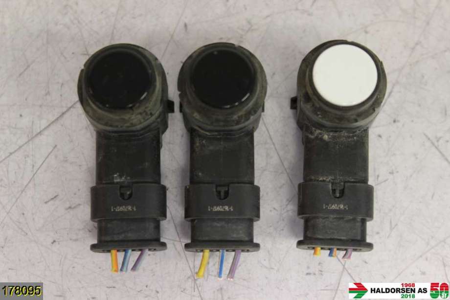 Parkeringssensor foran til Ford Focus, 2011-2014 (Type III, Fase 1) (FORD|CJ5T-15K859-AAW)