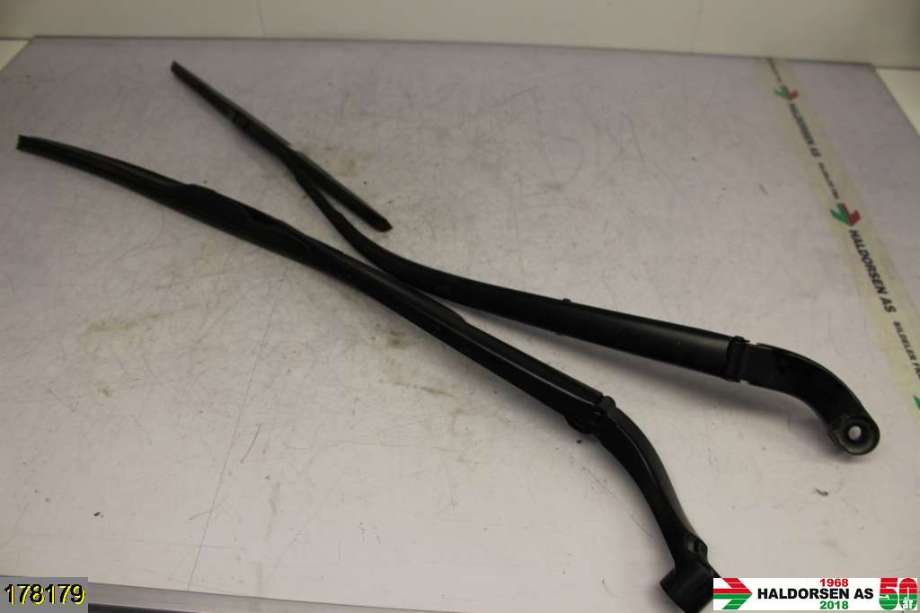 Viskerarmer frontrute til Mazda 3, 2013-2016 (Type III, Fase 1)  (MAZDA|)