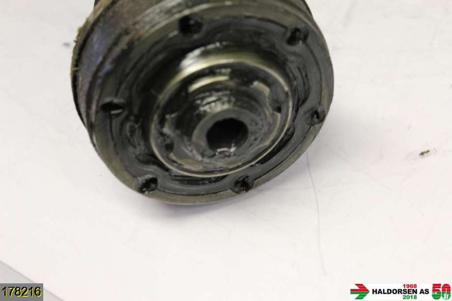 Drivaksel høyre foran til VW Golf V, Combi 2003-2008  (VOLKSWAGEN|1K0 407 272 DM|2D MJ|)