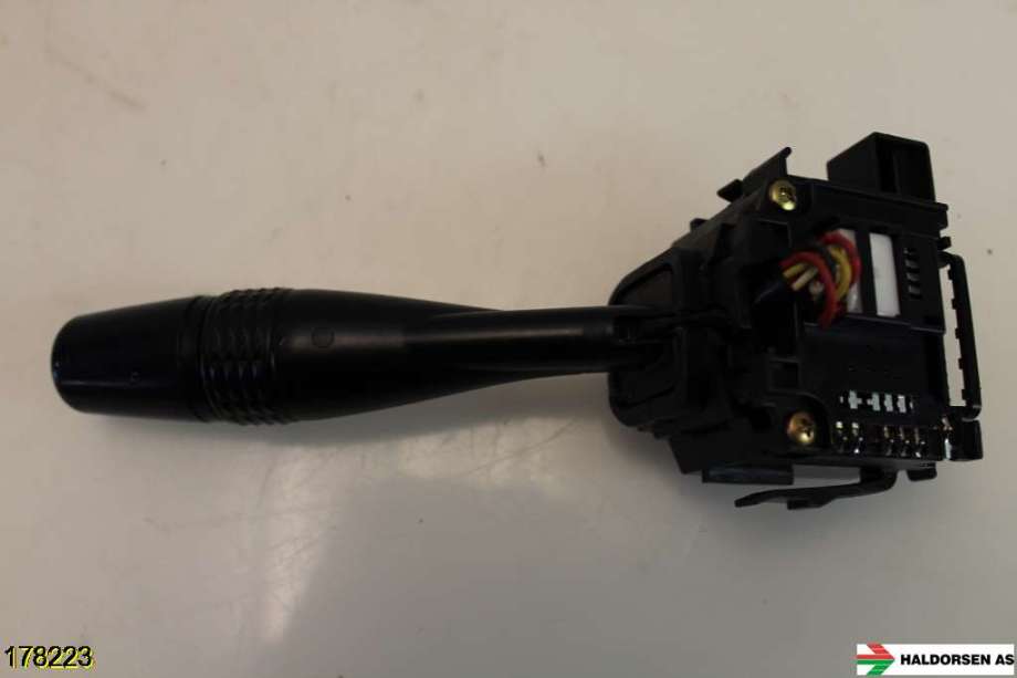 Bryter visker til Mitsubishi Outlander 2003-2006 (Type I)  (MITSUBISHI|MR459893|)