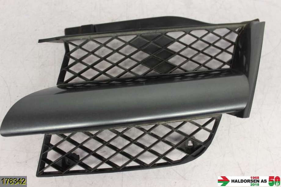 Grill venstre til Mitsubishi Outlander 2003-2006 (Type I)  (MITSUBISHI|MN133245|)