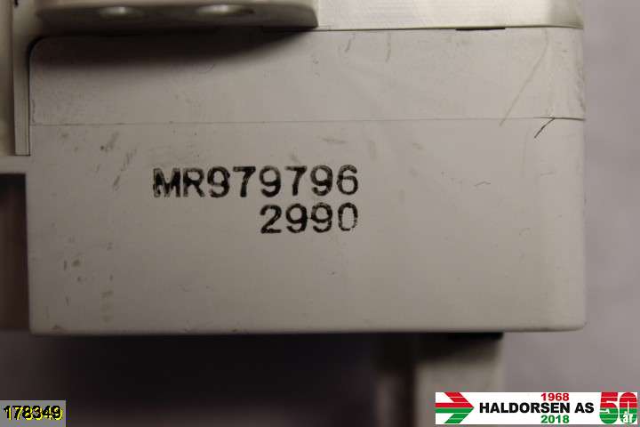 Instrument klokke til Mitsubishi Outlander 2003-2006 (Type I)  (MITSUBISHI|MR979796|)