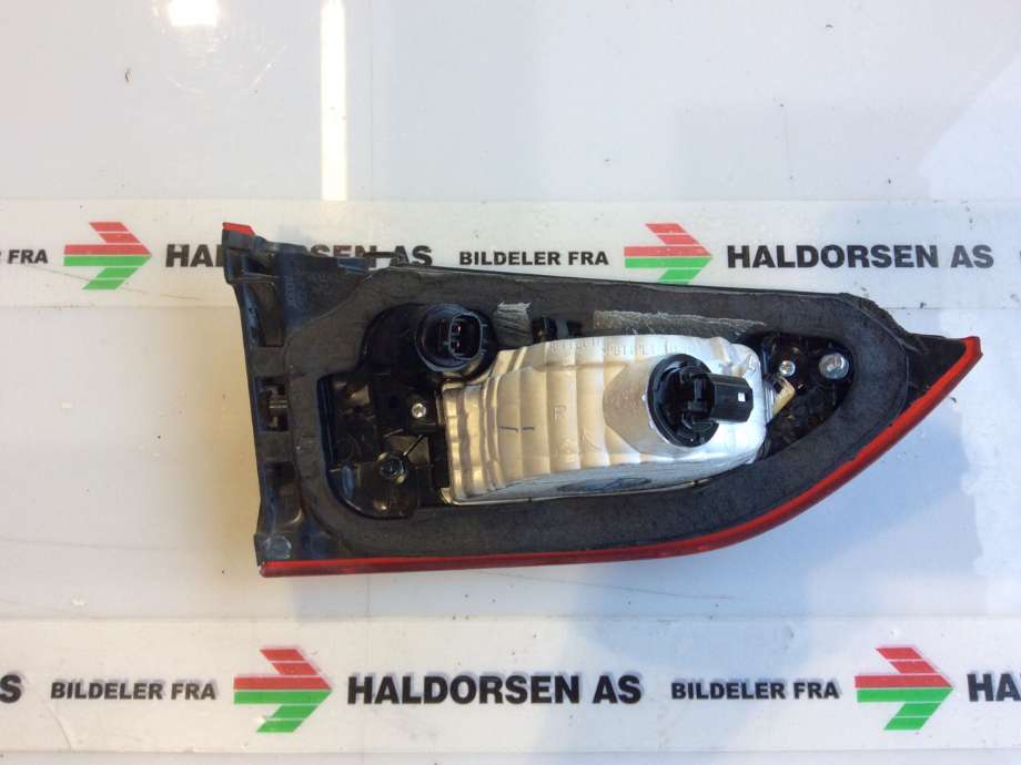 Baklykt høyre indre til Mazda 6 2013-2015 (Type III, Fase 1)  (MAZDA|GHK1-51-3F0A|)