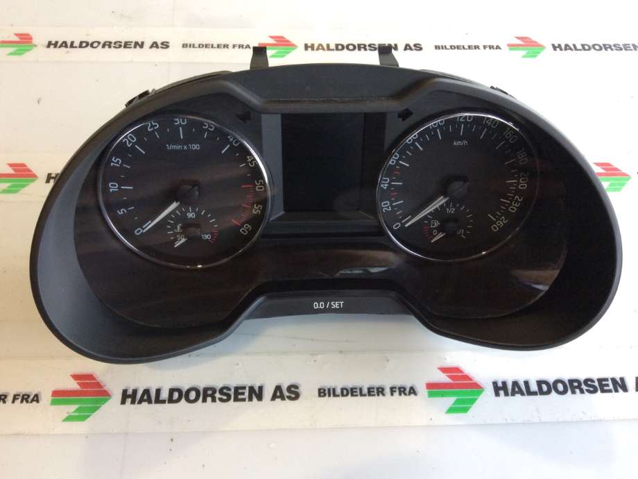 Instrumentpanel til Škoda Octavia 2017-2020 (Type III, Fase 2)  (SKODA OCTAVIA|5E0 920 751 C|)