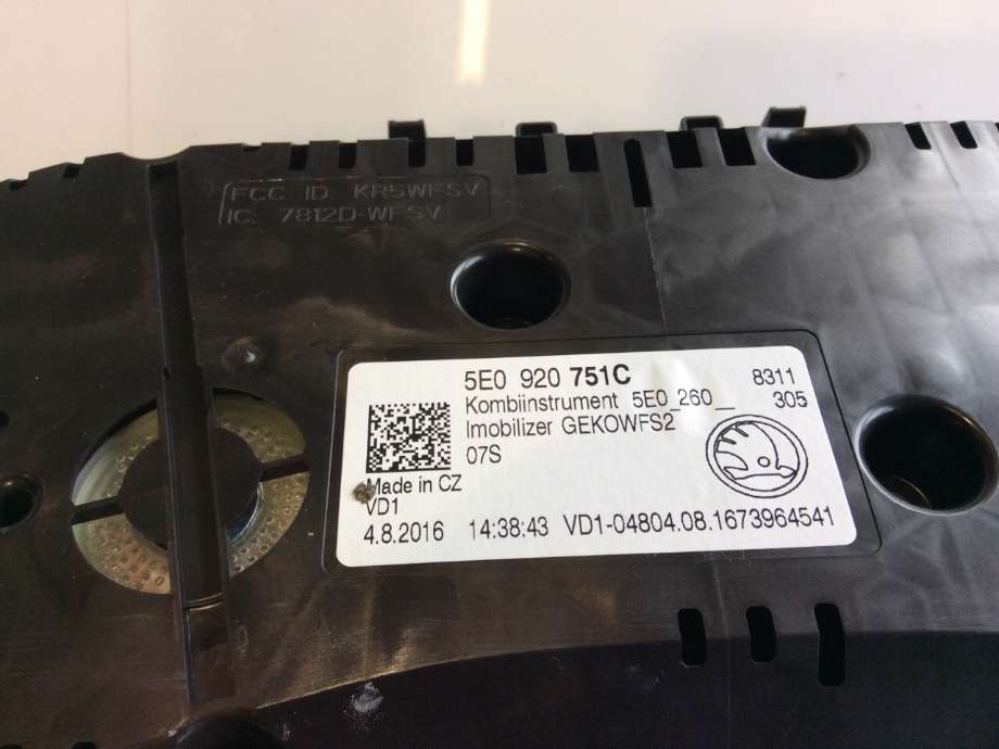 Instrumentpanel til Škoda Octavia 2017-2020 (Type III, Fase 2)  (SKODA OCTAVIA|5E0 920 751 C|)