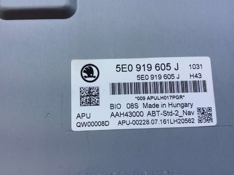 Instrument kjørecomputer til Škoda Octavia 2017-2020 (Type III, Fase 2)  (SKODA OCTAVIA|5E0 919 605 J|)