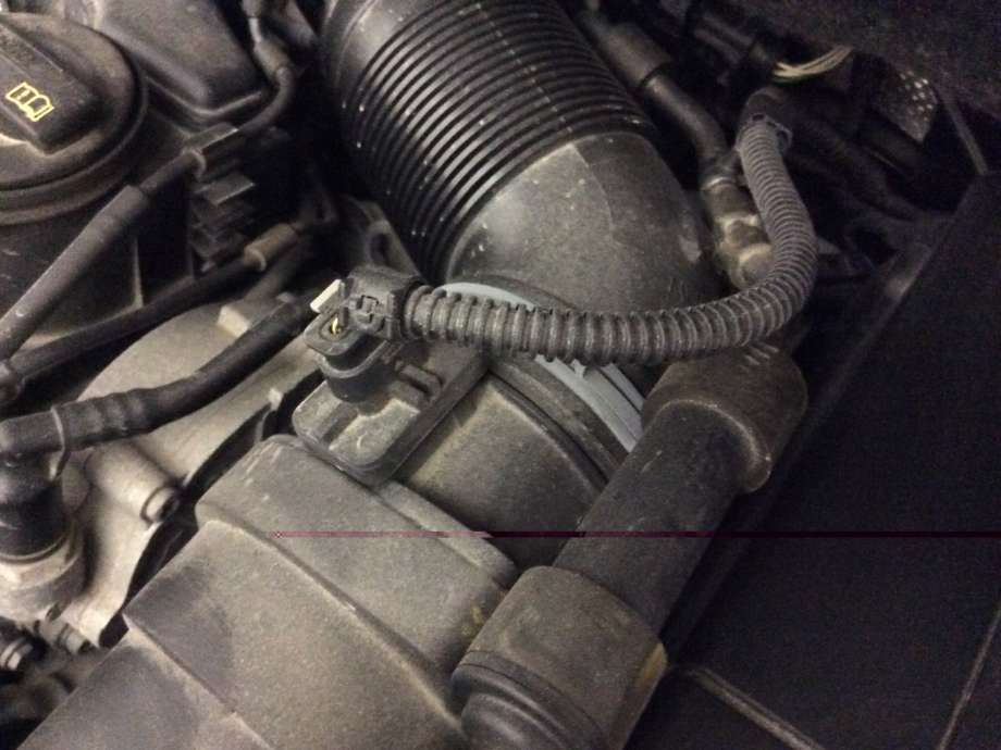 Luftmengde/luftmassemåler til VW Caddy, 2010-2015 (Type III, Fase 2)  (VW CADDY|03L 906 461 A)