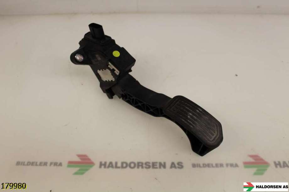 Pedal gass til Toyota RAV4 2013-2015 (Type IV, Fase 1)  (TOYOTA|78110-0W040|)