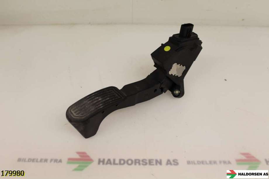 Pedal gass til Toyota RAV4 2013-2015 (Type IV, Fase 1)  (TOYOTA|78110-0W040|)