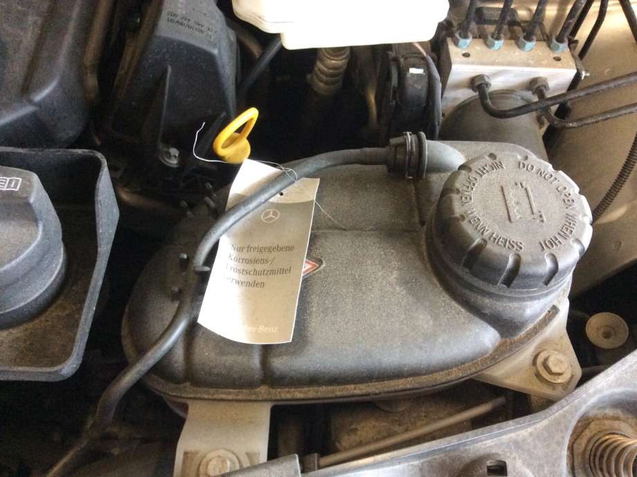 Ekspansjonstank til Mercedes Vito, 2014-->> (W447) (W447) (MERCEDES|A 447 500 00 49)