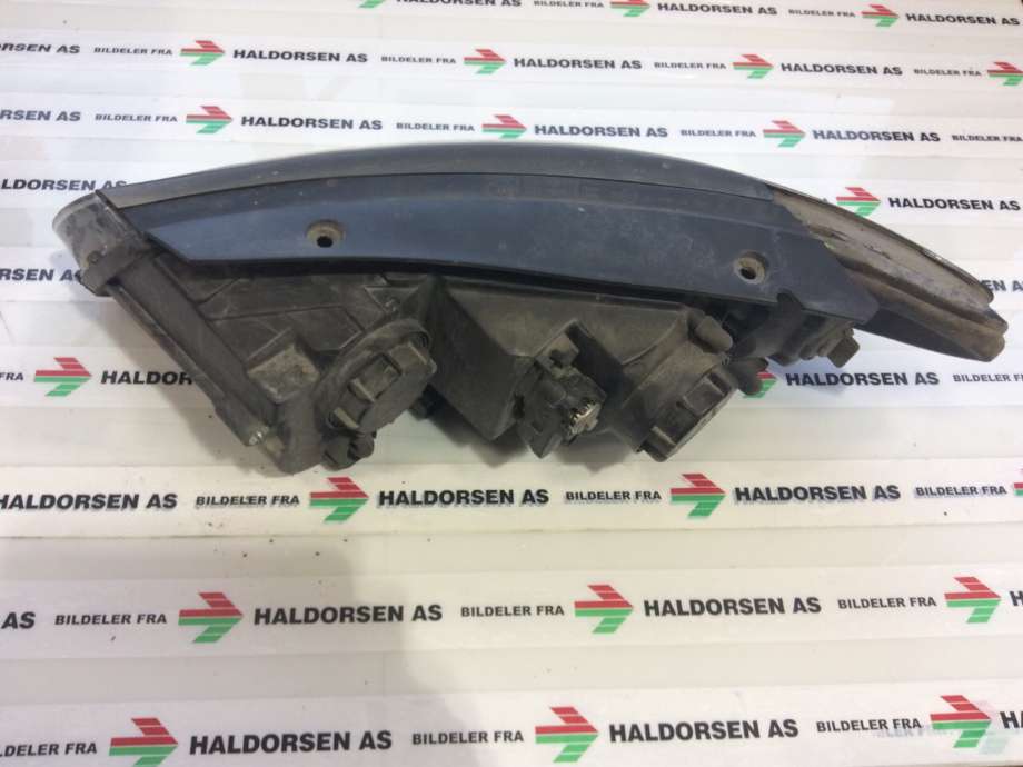 Frontlykt høyre halogen til Hyundai Santa Fe 2006-2009 (Type II, Fase 1)  (HYUNDAI|92102-2B010|)