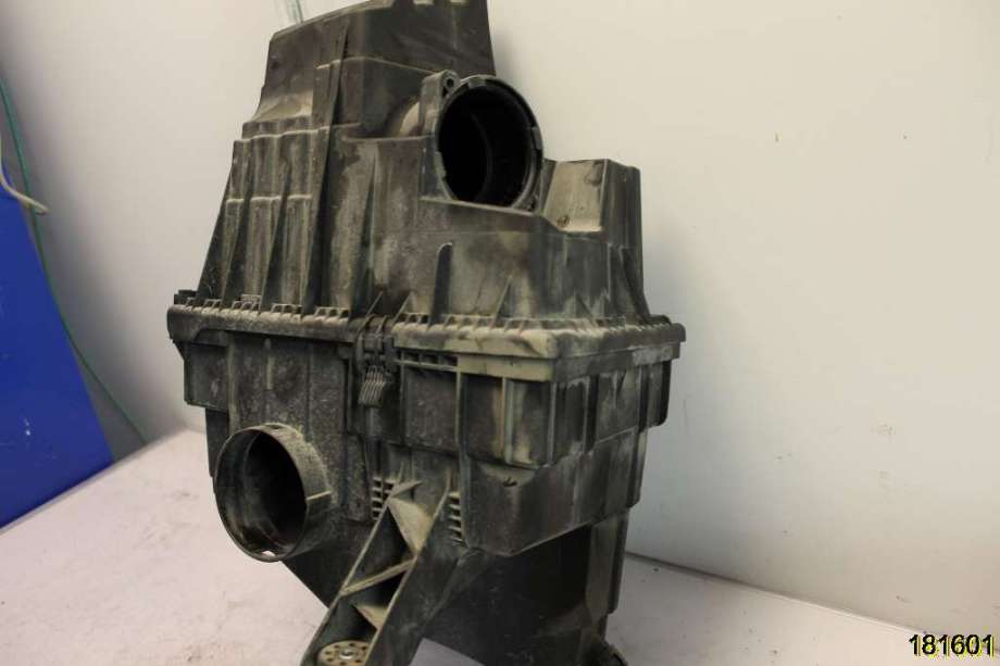 Luftfilterboks til VW Transporter / Caravelle 2003-2009 (Fase 1) (T5) (T5) (VOLKSWAGEN|)
