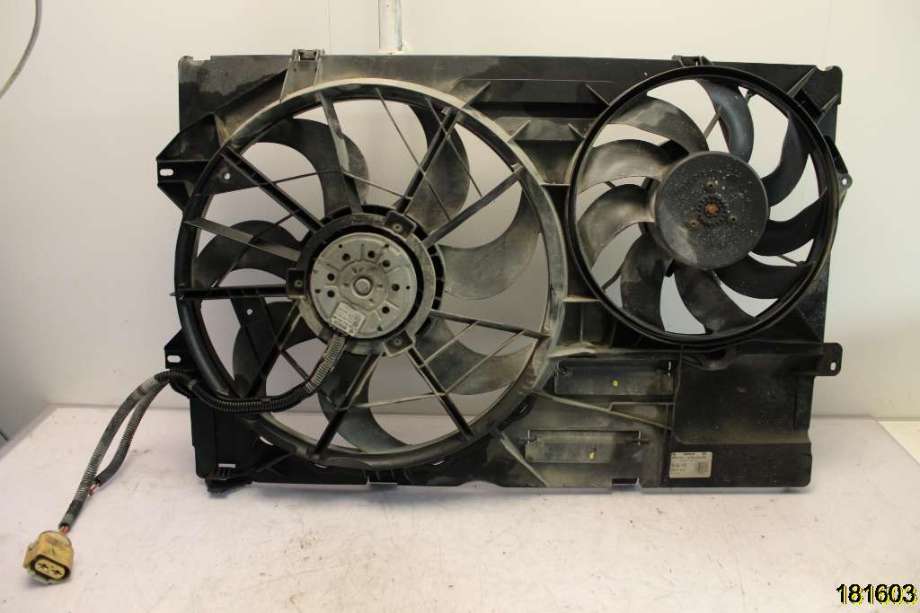 Kjølevifte til VW Transporter / Caravelle 2003-2009 (Fase 1) (T5) (T5) (VOLKSWAGEN|0 130 303 209|)