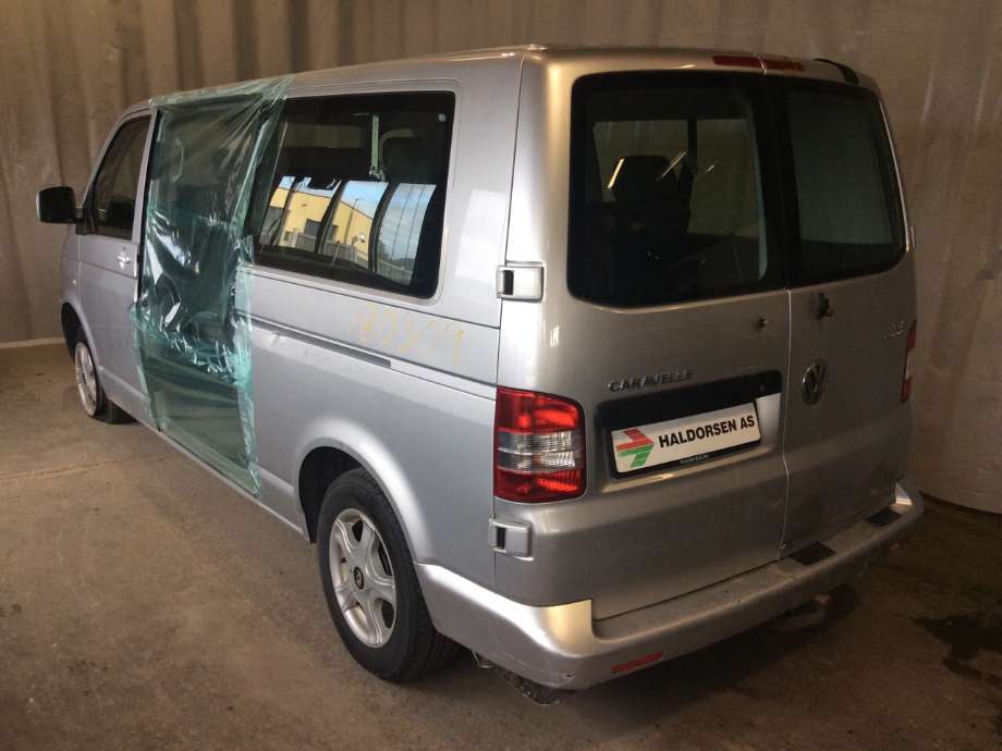 Aircondition kompressor til VW Transporter / Caravelle 2003-2009 (Fase 1) (T5) (T5) (VOLKSWAGEN|7H0 820 805 F|)