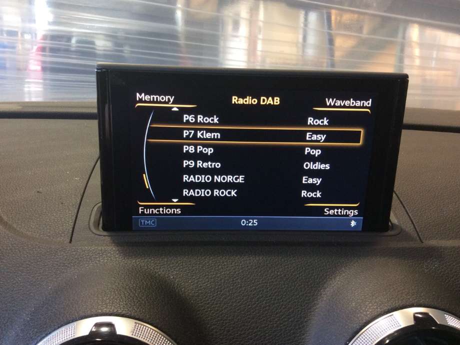 Instrument kjørecomputer til Audi A3 2012-2016 (Type III, Fase 1)  (AUDI|8V0 857 273 J|)