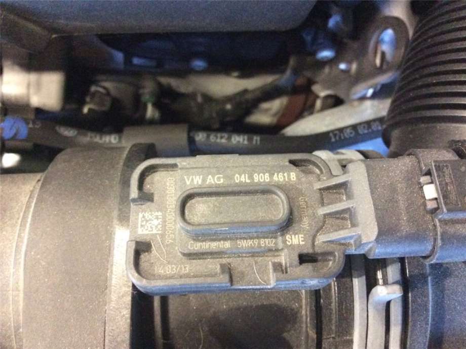 Luftmengde/luftmassemåler til Audi A3 2012-2016 (Type III, Fase 1)  (AUDI|04L 906 461 B|)