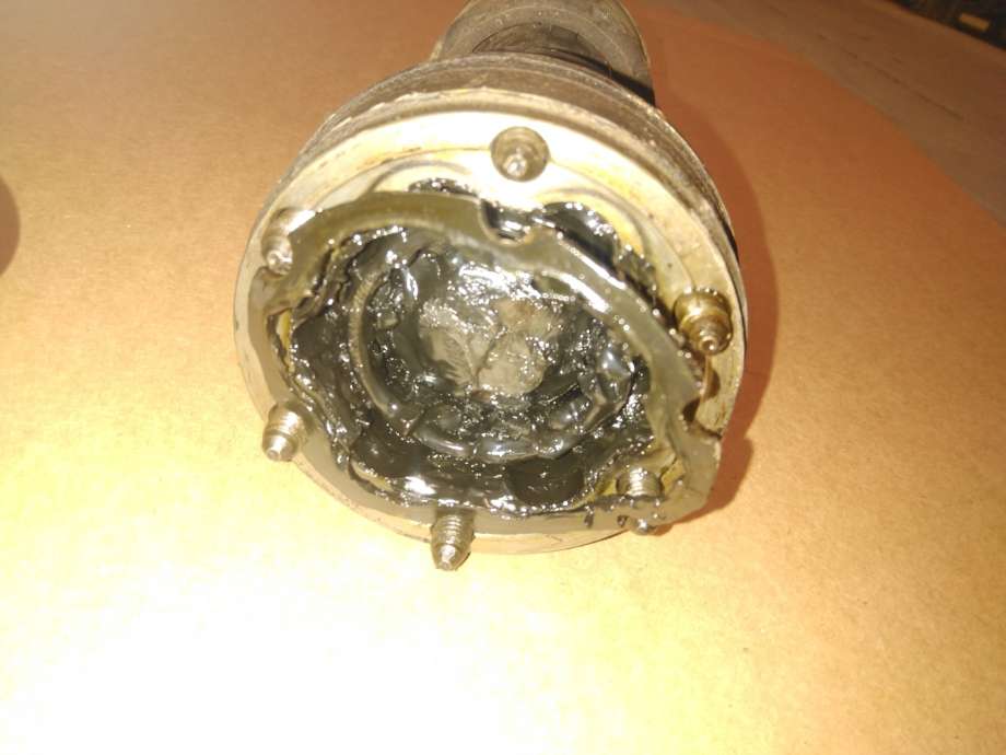 Drivaksel høyre foran til VW Caddy 1995-2004 (Type II)  