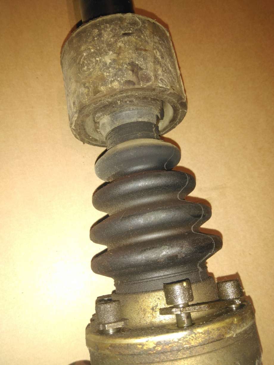 Drivaksel høyre foran til VW Caddy 1995-2004 (Type II)  