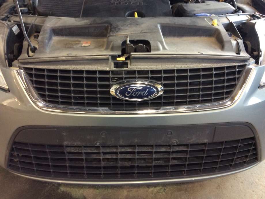 Grill til Ford Mondeo 2007-2010 (Type IV, Fase 1) (FORD|1509301|7S71-8200-AH)