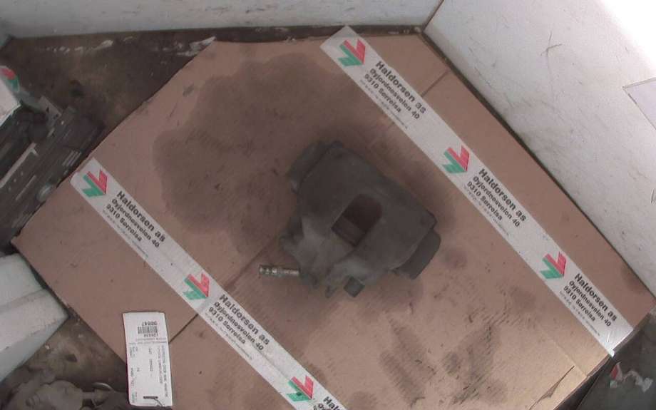 Bremsecaliper venstre foran til Volvo V70 2000-2004 (Type II, Fase 1)  (VOLVO V70|)