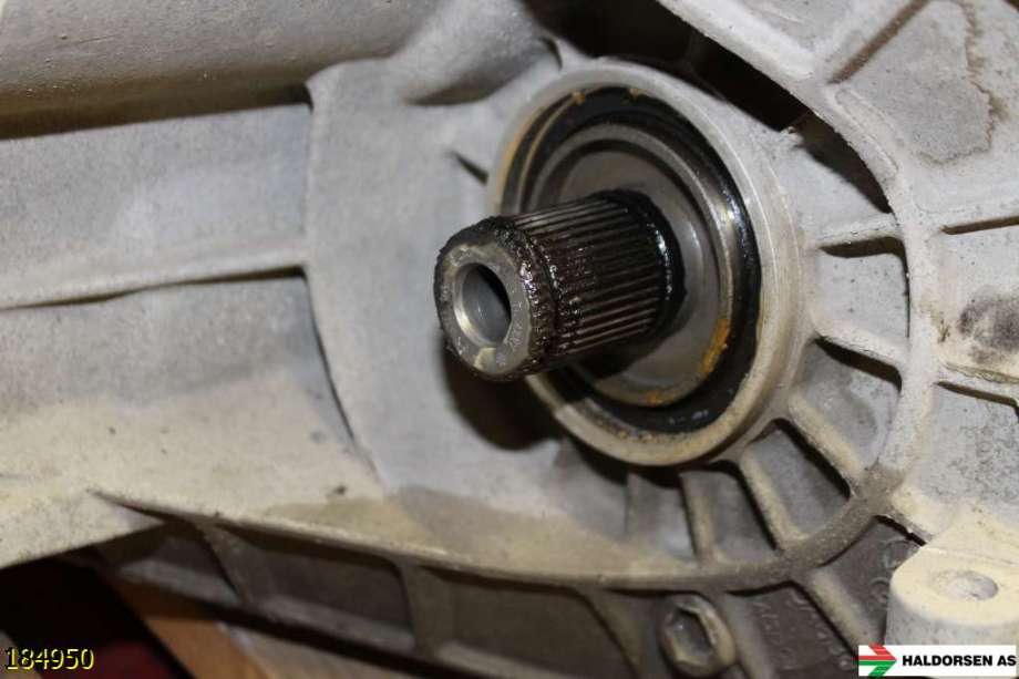 Girkasse manuell 6-trinn til VW Tiguan 2007-2011 (Type I, Fase 1)  (VOLKSWAGEN|0A6 301 107 G1|LMU|)