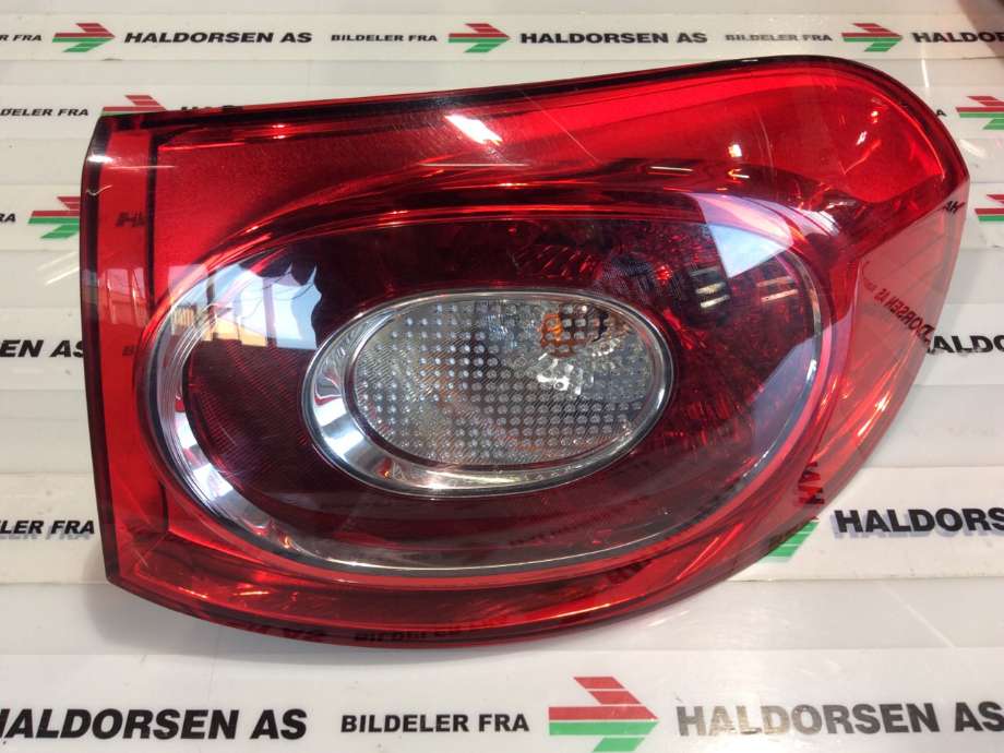 Baklykt høyre til VW Tiguan 2007-2011 (Type I, Fase 1)  (VOLKSWAGEN|5N0 945 096 H|)