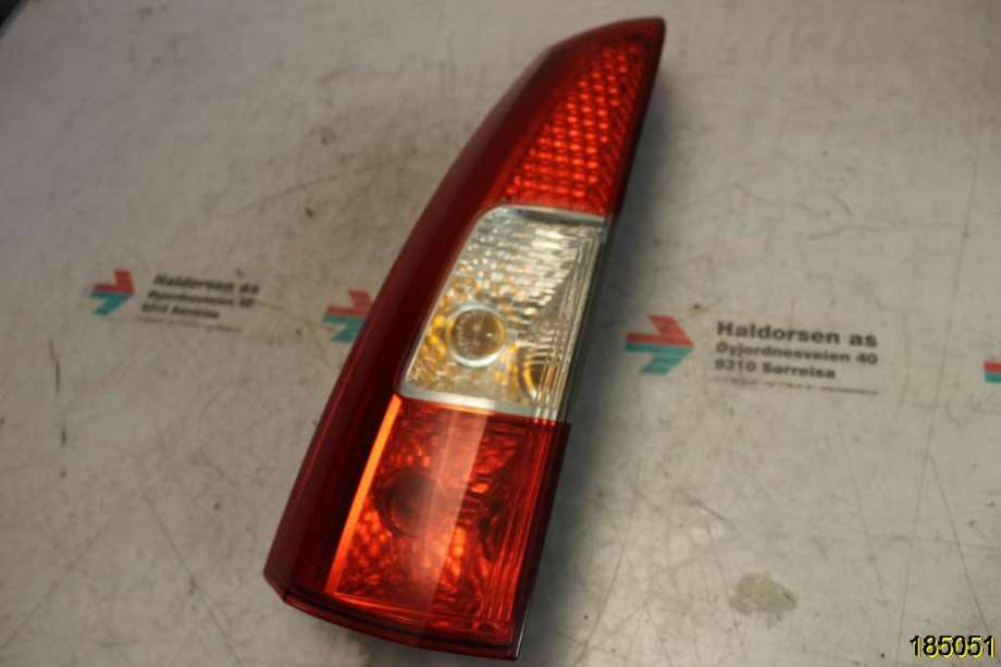 Baklykt venstre til Volvo V70 2005-2007 (Type II, Fase 2)  (VOLVO|9483688|)