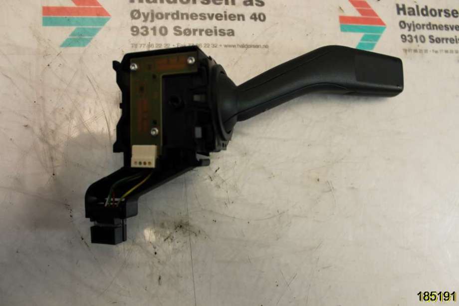 Bryter blink til VW Golf, Plus/Cross 2009-2013 (Fase 2)  (VOLKSWAGEN|1K0 953 513 E|)