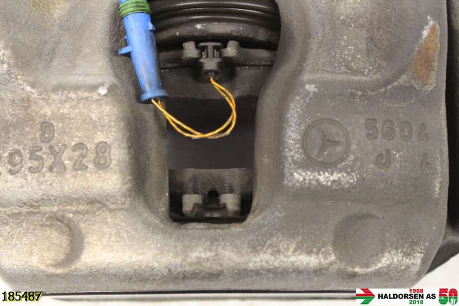 Bremsecaliper høyre foran til Mercedes B-Klasse 2011-2018 (W246) (W246) (MERCEDES|A 000 421 74 81|A 002 990 16 03|)